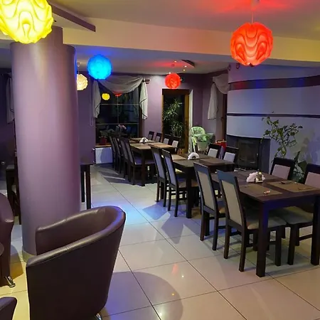 לינה וארוחת בוקר Justynka 3*