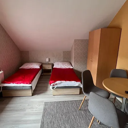 לינה וארוחת בוקר Justynka 3*